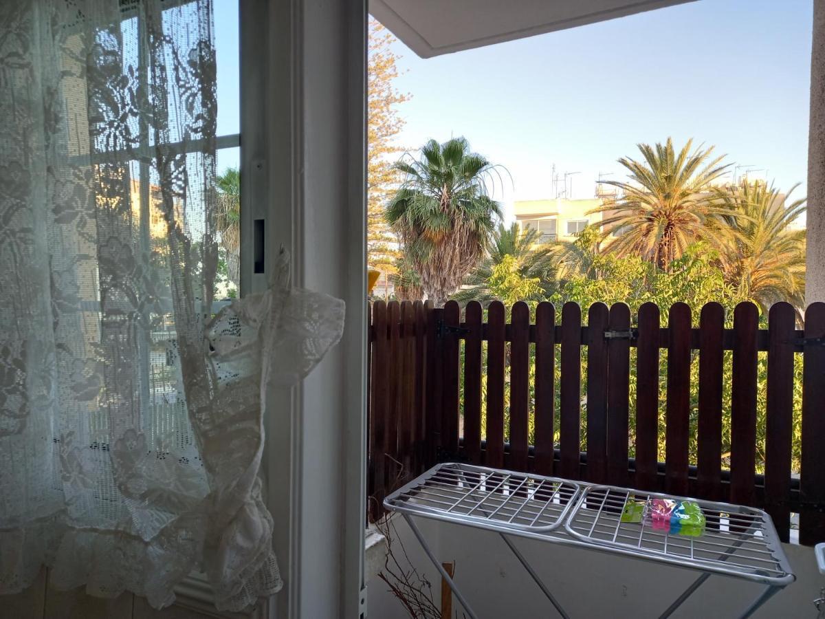 2 Bedroom Apartment Near Finikoudes Larnaca Exterior foto